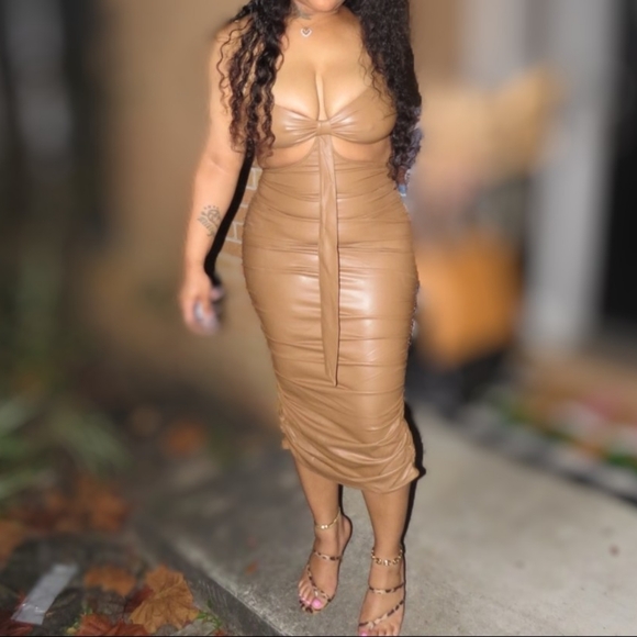 Camel Color Midi Dress Size Small - Picture 4 of 4